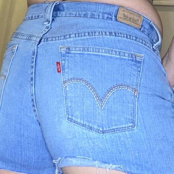 ❣️ LEVIS ❣️ - Picture 5 of 6